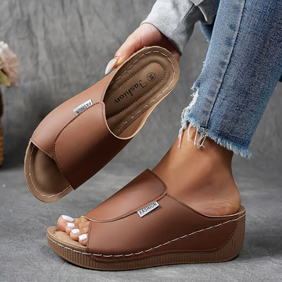 Jade - Comfortable Slides with Arch Support